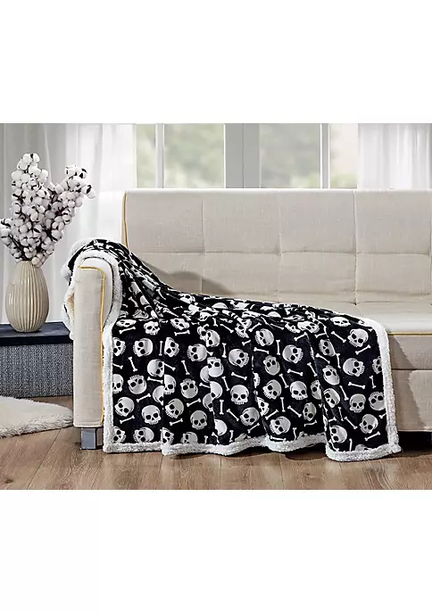 Skull & Bones by Décor&More Black Sherpa Throw - 50" X 60" 2 Skull & Bones by Décor&More Black Sherpa Throw - 50" X 60"
