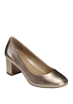 AEROSOLES® Eye Candy Pumps